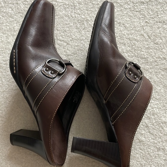 Aerosoles  Clogs/Mules Like new - Picture 4 of 6